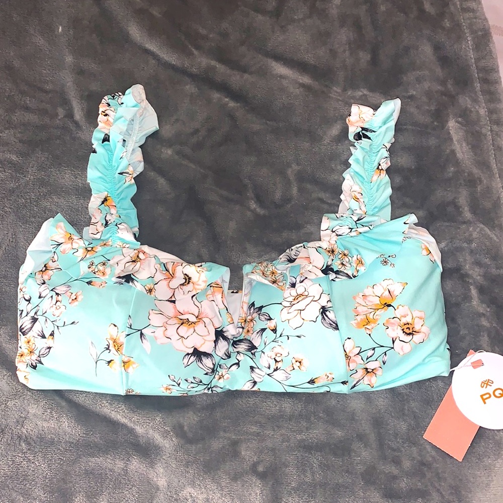 Woman swim suit top